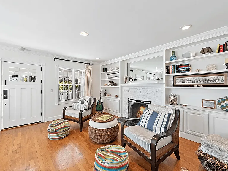 129 McAulay Pl — Photo 31