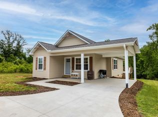 611 S Walnut St, Seneca, SC 29678