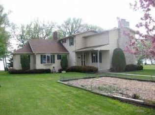 5531 County Rd S, Oshkosh, WI 54904