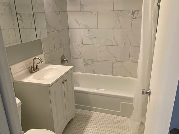 5th image of 4001 Bonhill Dr Unit 1A