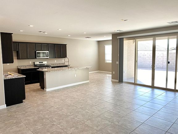 4th image of 30069 W Clarendon Ave