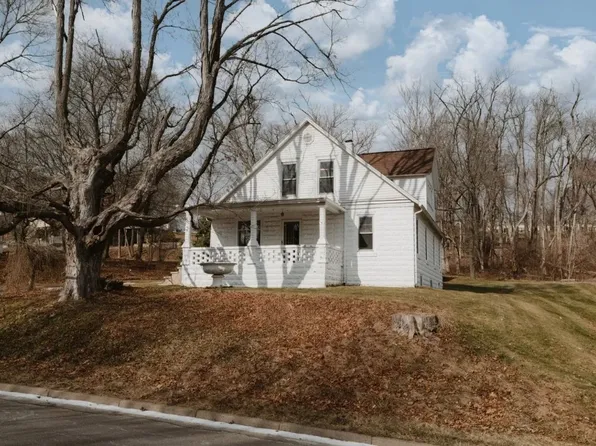 3819 Country Club Rd, Endwell, NY 13760