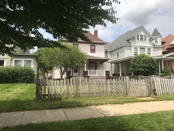 2nd image of 563 W Lake Ave