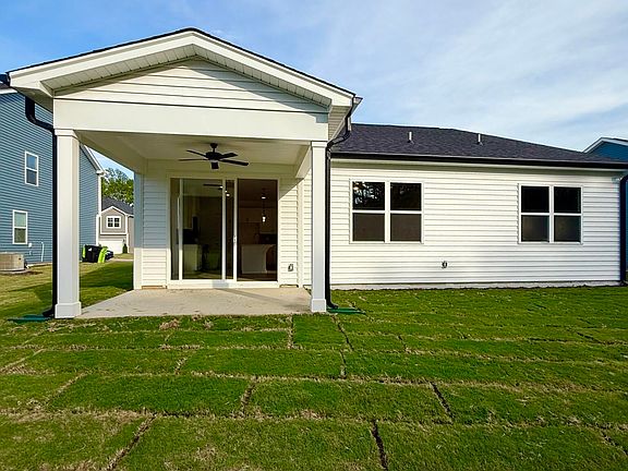 4th image of 438 Providence Creek Dr