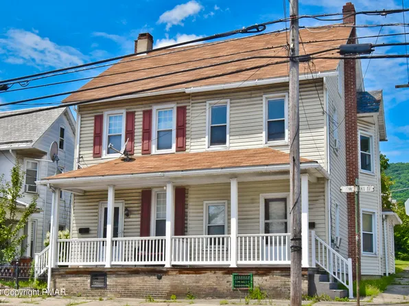 37 E Pennsylvania Ave, Pen Argyl, PA 18072
