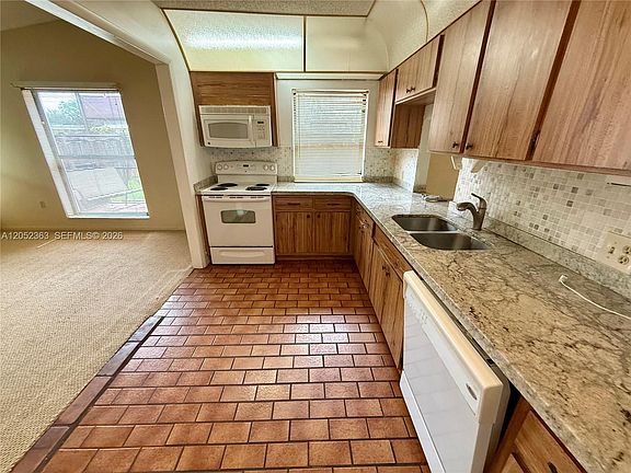 4th image of 3620 Farragut St