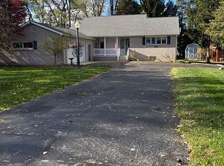 5882 Kamner Dr, Clarence Center, NY 14032