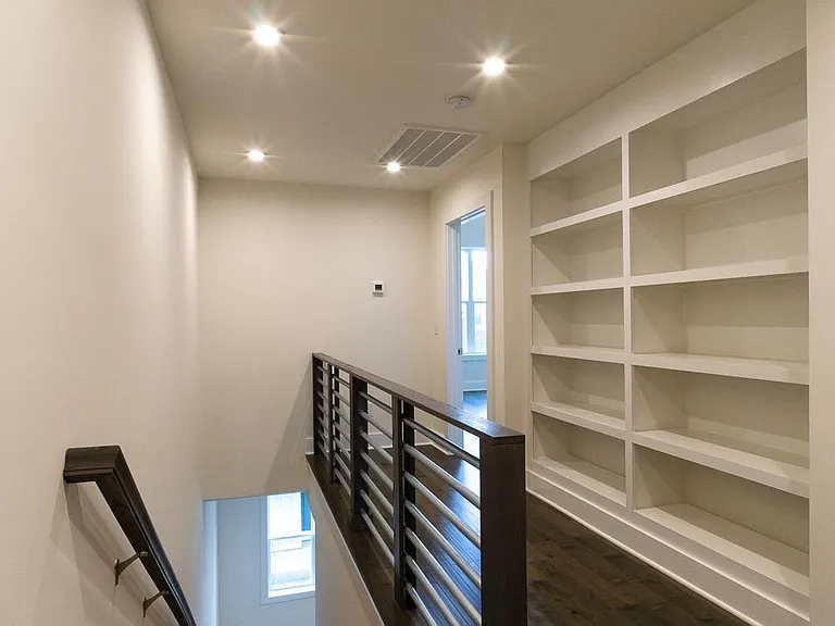 701 James Ave — Photo 14