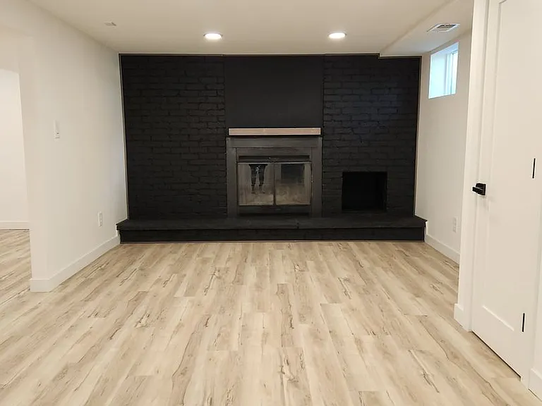 5060 S Fox St — Photo 16