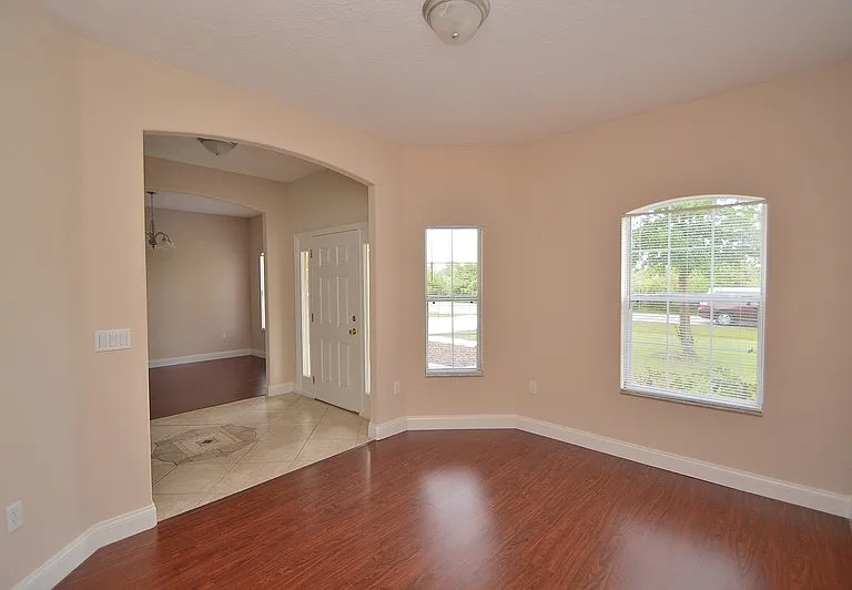 12 Lamar Ln — Photo 4