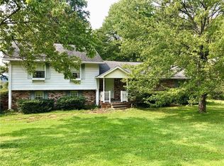 715 Zehner Rd, Indiana, PA 15701