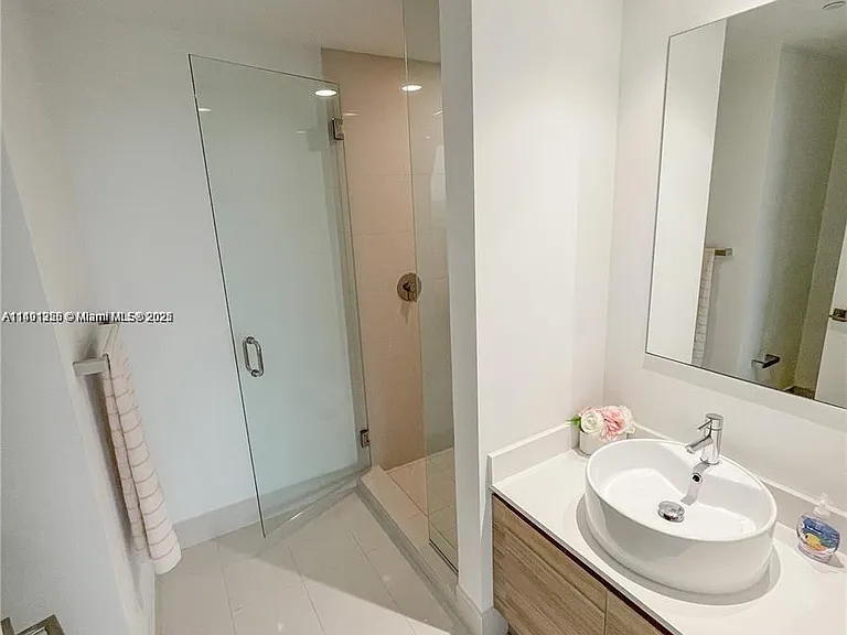 121 NE 34th St #2215 — Photo 14
