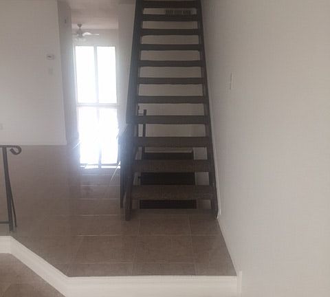 3rd image of 557 Stewart Ave