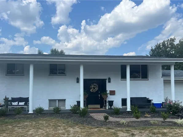 112 Sherwood Dr, Williamstown, WV 26187