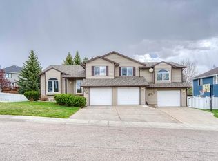 1321 Columbine Dr, Gillette, WY 82718