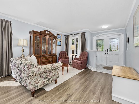 5th image of 23 Huffman Ave