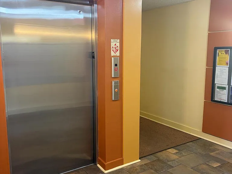 75 S Reynolds St #212 — Photo 9