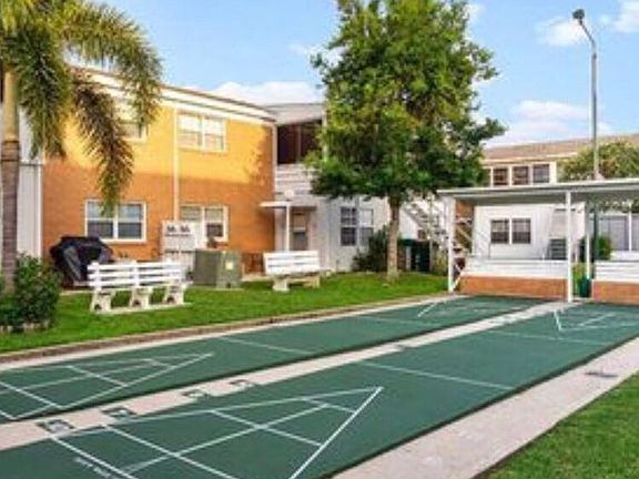 4th image of 4158 Tamiami Trl APT D1