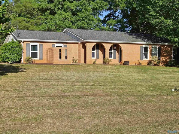 217 Constitution Dr, Meridianville, AL 35759