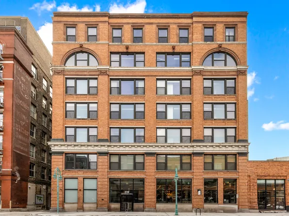 239 E Chicago St, Milwaukee, WI