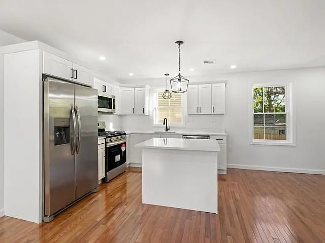 24 Saint James St #1 — Photo 1