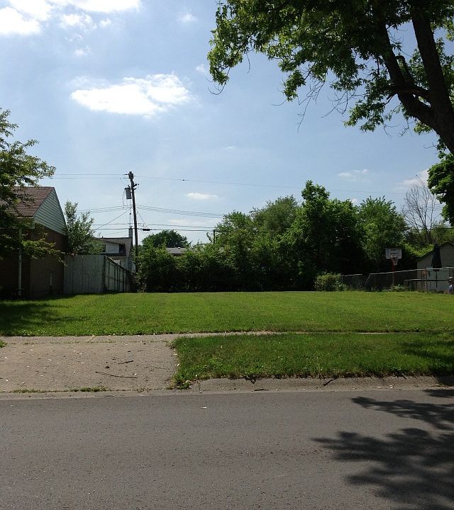 1st image of 740 Dorset Ave