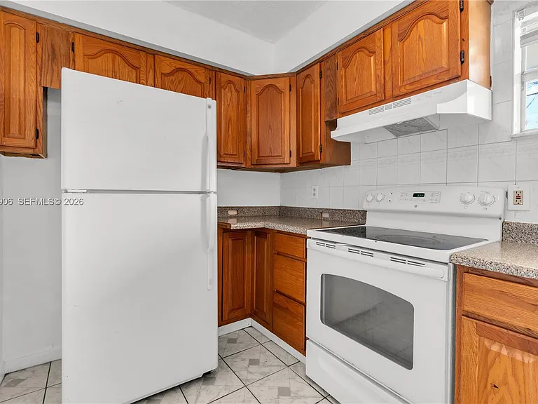 5742 Garfield St #2 — Photo 11