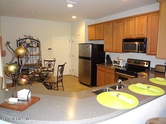 3rd image of 11015 E CASTLEMAIN Circle