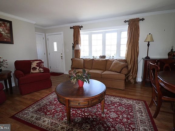 3rd image of 56 Sherbrooke Rd