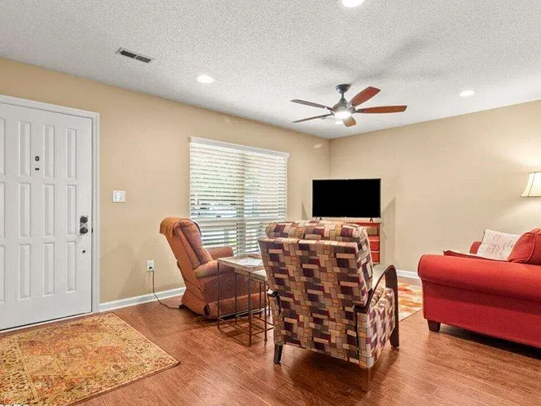 1424 Montvale Station Rd — Photo 8