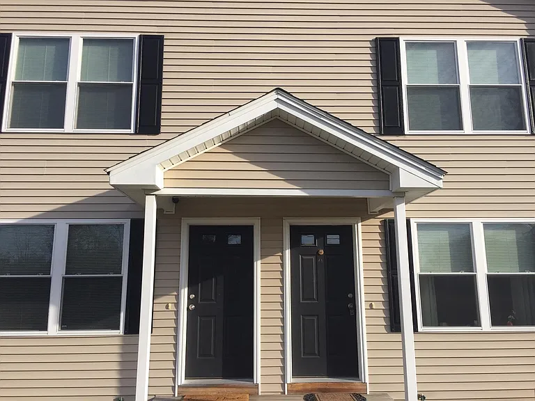 97 Rowley St — Photo 3