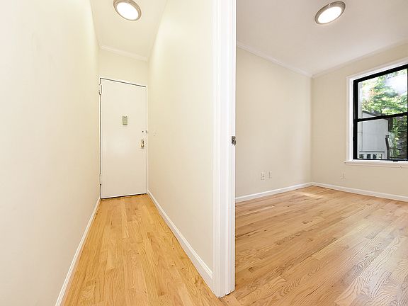 5th image of 149 W 12th St APT 25