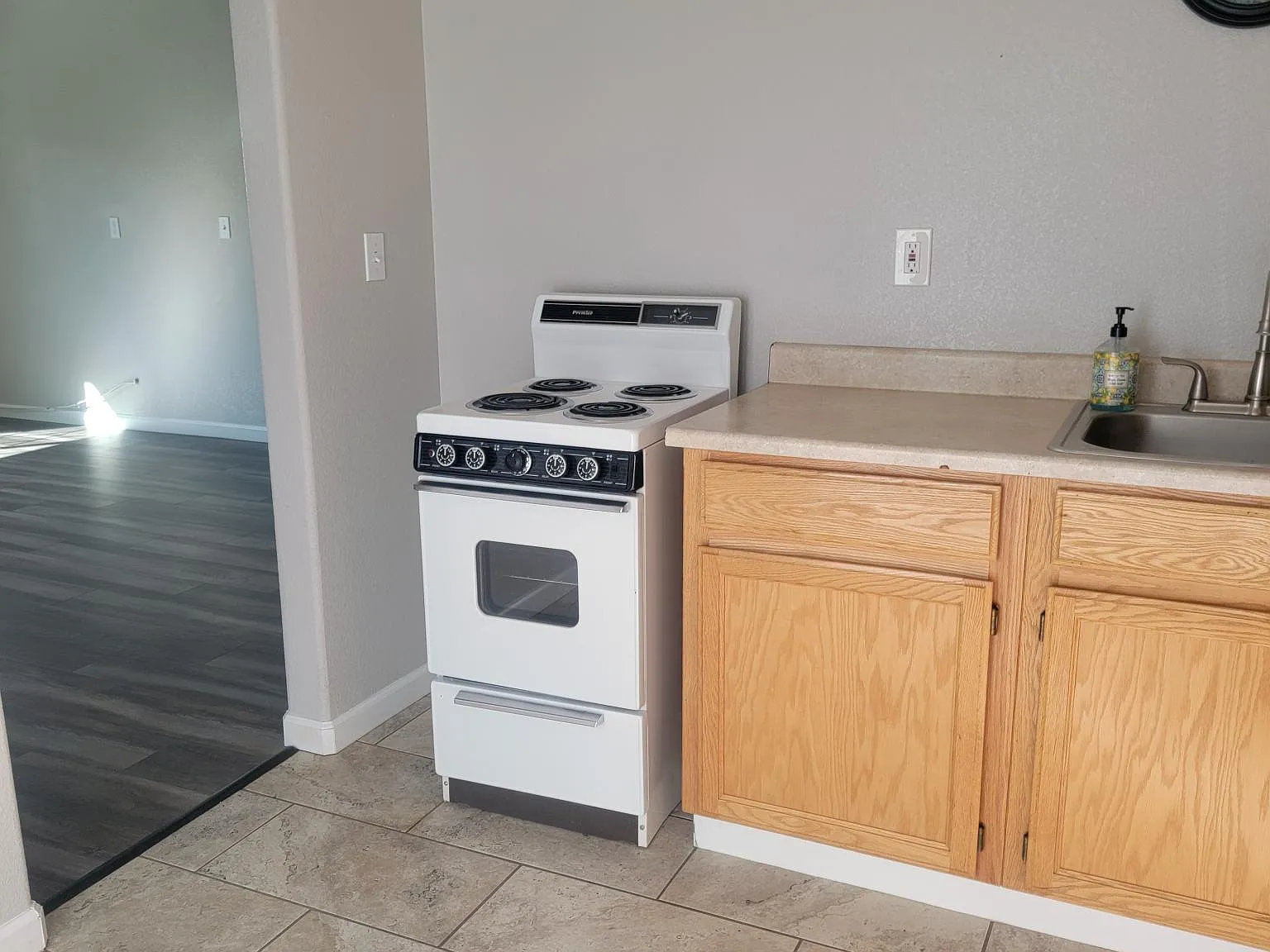 1871 Hartnell Ct — Photo 4