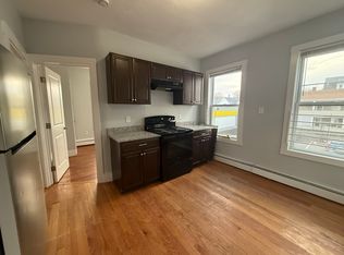 413 Boston St APT 2L, Lynn, MA 01905
