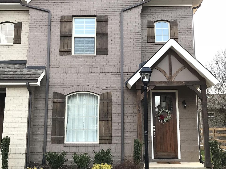 1st image of 527 Harpeth Park Dr