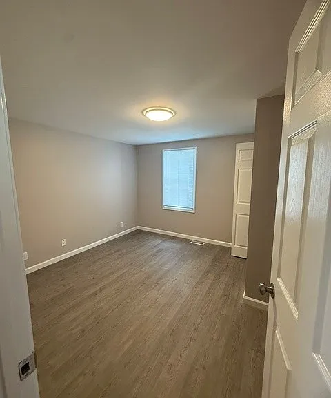 1602 Kings Way — Photo 8