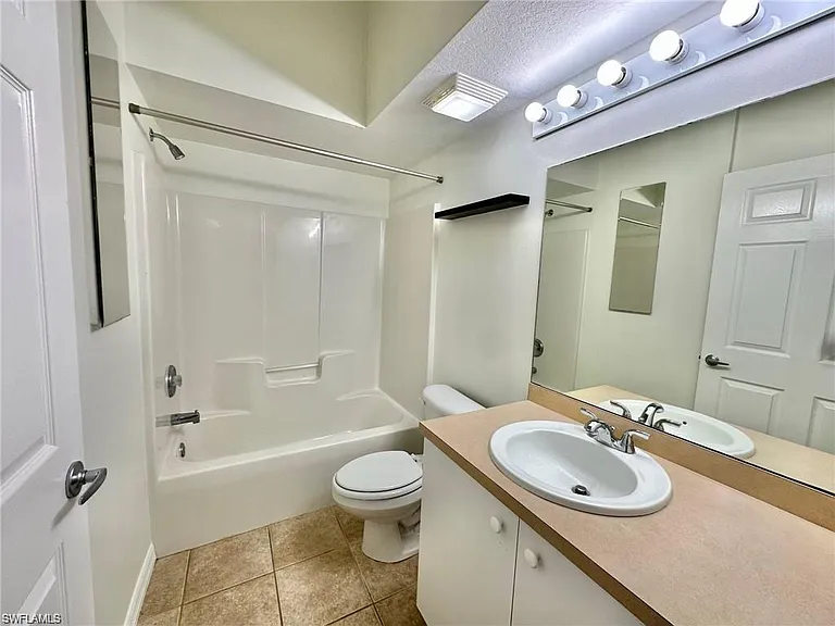 25735 Lake Amelia Way #203 — Photo 23