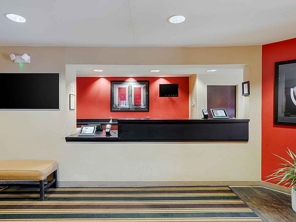 Lobby and Guest Check-in