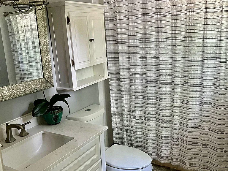 3452 NW 52nd Ave — Photo 13