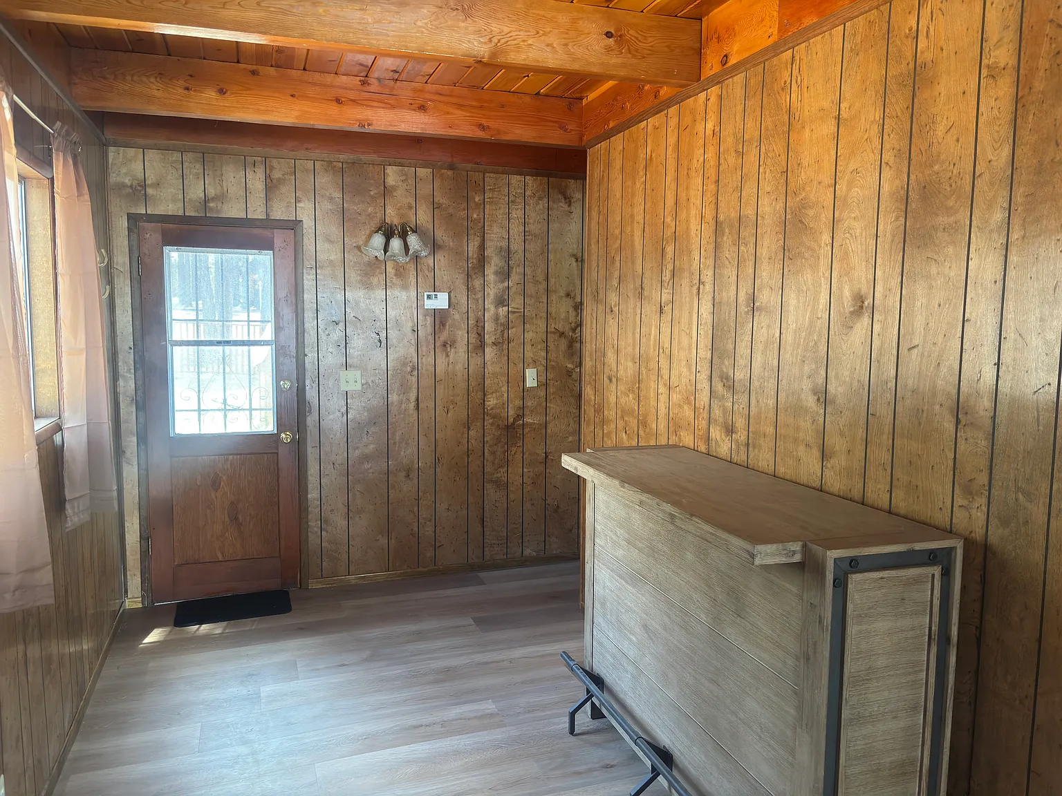 1 bed, 952 sqft, $1,550 — Photo 4