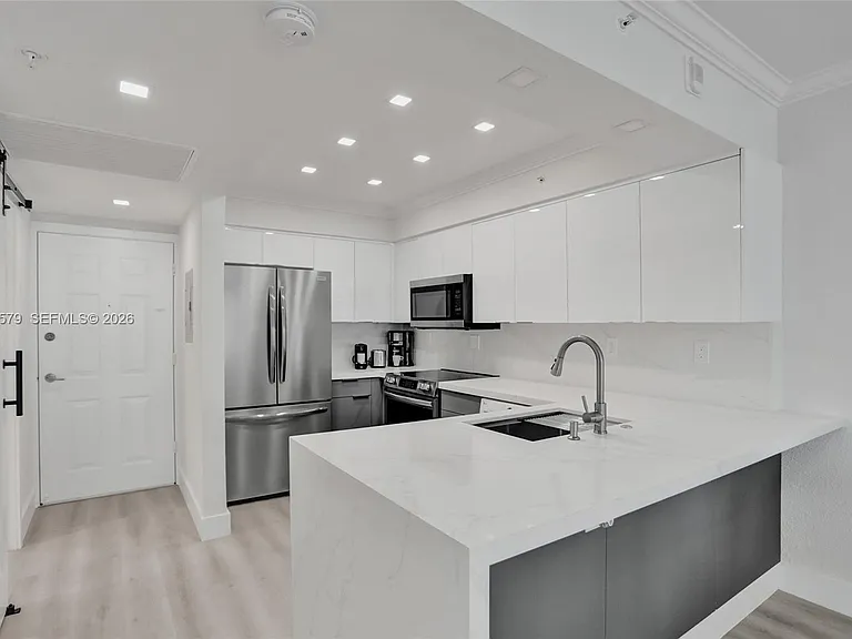 2501 S Ocean Dr #704 — Photo 8