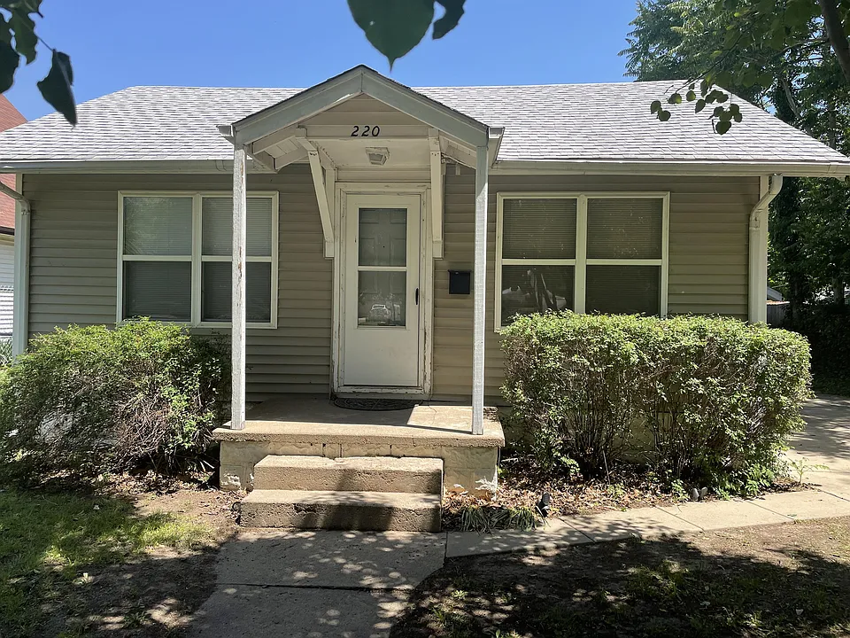 220 S Athenian St