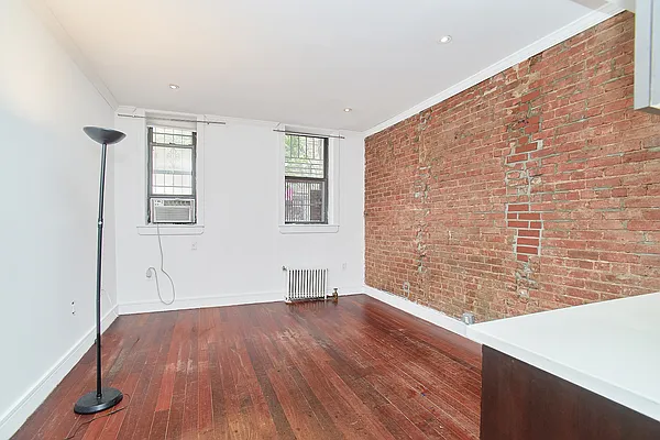 Rented by Keller Williams NYC | media 16