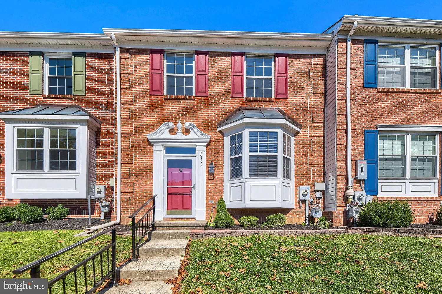 4 bed, 3.5 bath, 2417 sqft, $3,000 — Photo 1