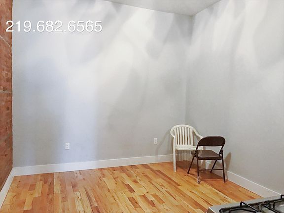 2nd image of 131 Montrose Ave APT 01B