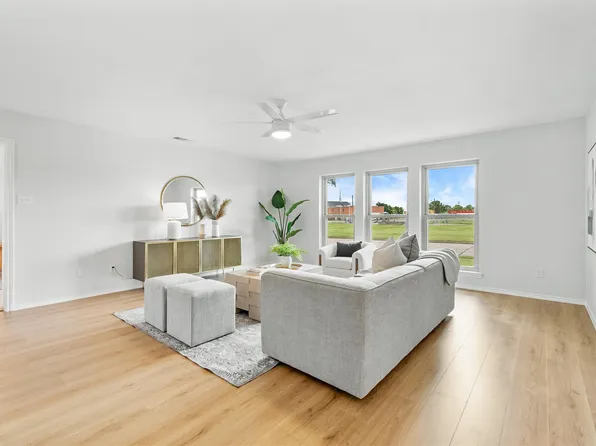 825 Wakefield Dr, Garland, TX 75040