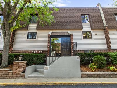 435 Elm St APT 4G, Deerfield, IL, 60015