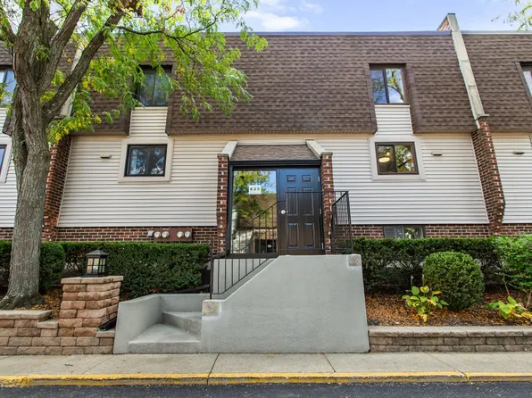435 Elm St APT 4G, Deerfield, IL 60015