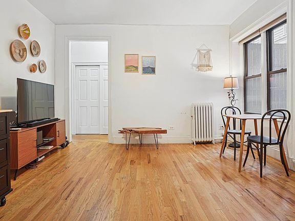 3rd image of 131 Joralemon St APT 4
