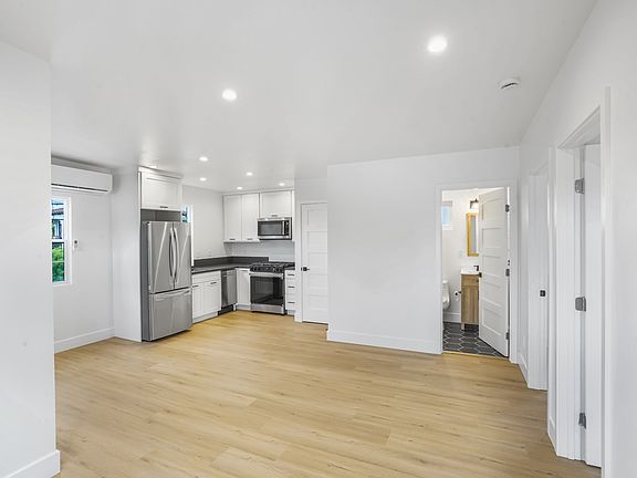2nd image of 4461 Maryland St #1